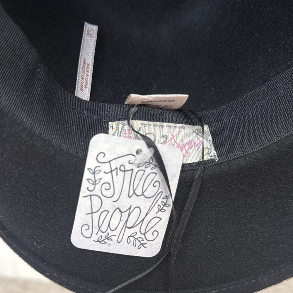 Free People Stylish Black Fedora Hat - Picture 4 of 5